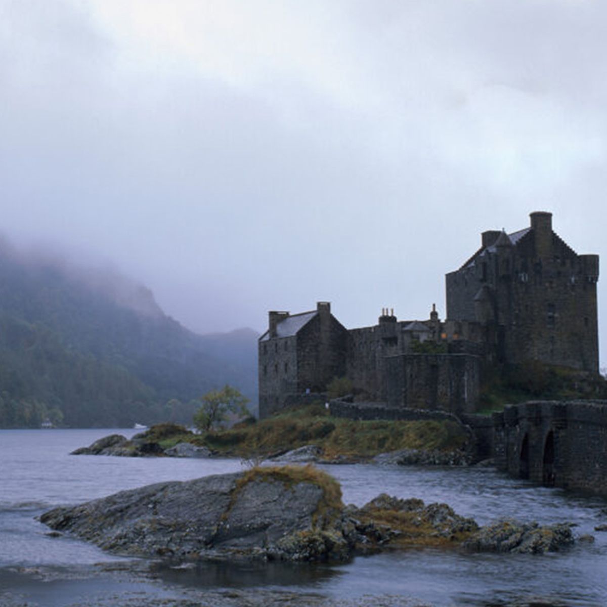 18 top crime novels set in Scotland